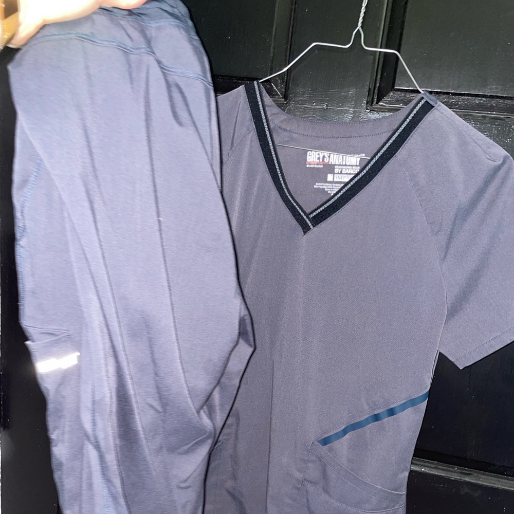 Greys anatomy jogger scrub set